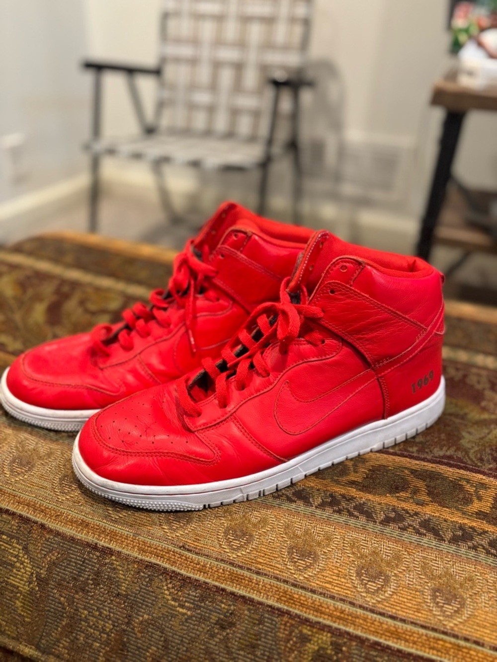 Nike Men's Red High-Top Sneakers
